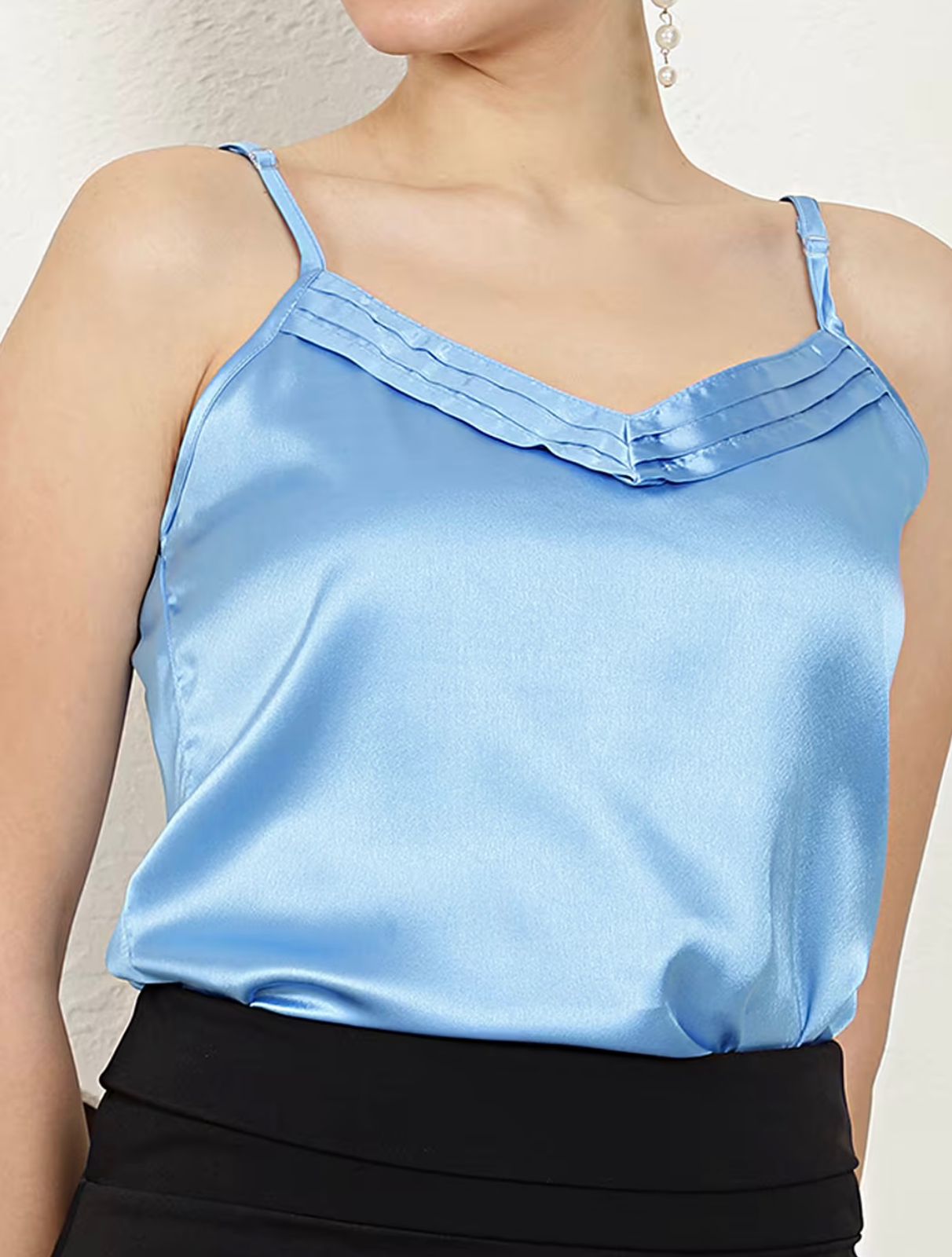 Party Medium Length Sleeveless Relaxed Fit Top With Pleated Detail